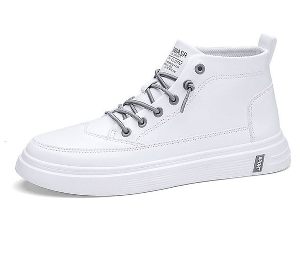 Meeste nahast kõrged tossud lameda tallaga