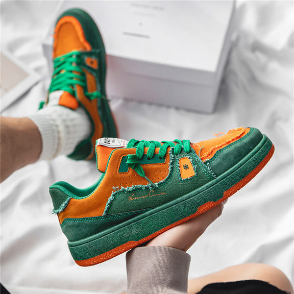 Lameda tallaga meeste tossude uus mudel - kolme värvi