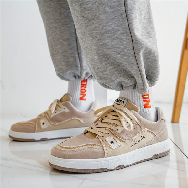 Lameda tallaga meeste tossude uus mudel - kolme värvi