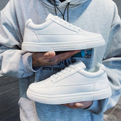 Kahes värvitoonis lameda tallaga meeste tossud