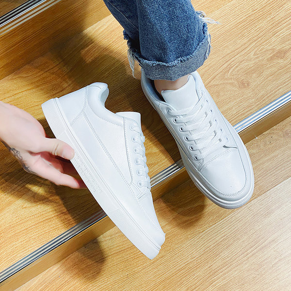 Kahes värvitoonis lameda tallaga meeste tossud