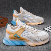 Uus mudel värvilise tallaga meeste tossud