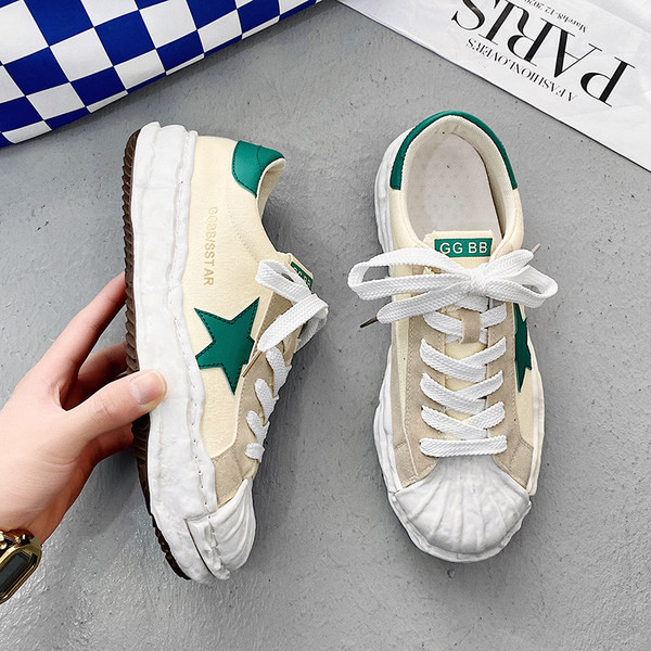 Meeste tossud pealdisega ja mittestandardse tallaga