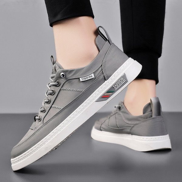 Lameda tallaga sportlikud meeste lõuendist tossud