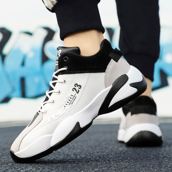 Kolmes värvitoonis paeltega meeste tossud