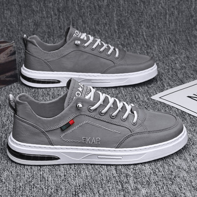 Moodsad hingavast kangast meeste tossud