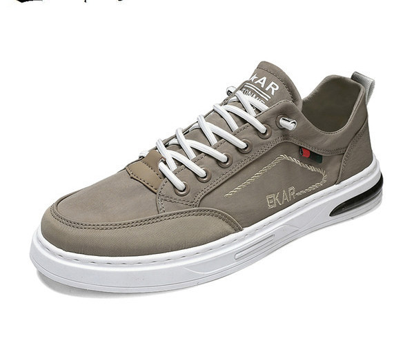 Moodsad hingavast kangast meeste tossud