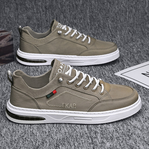 Moodsad hingavast kangast meeste tossud