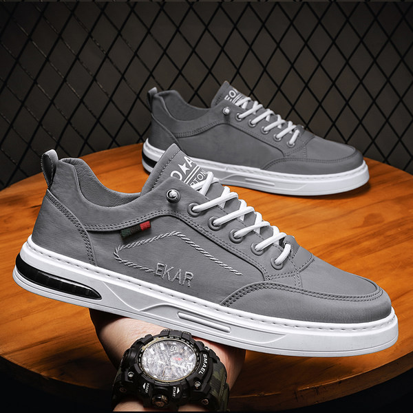 Moodsad hingavast kangast meeste tossud