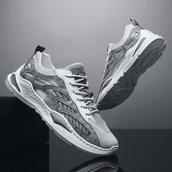 Uus mudel kevad-suvised tossud meestele