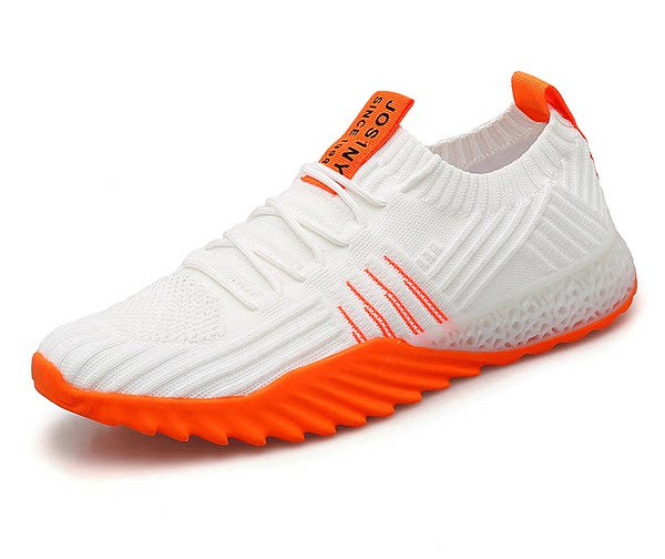 Embleemiga tekstiilist sporditossud