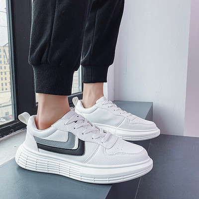 Ανδρικά sneakers από τεχνητό δέρμα σε λευκό χρώμα
