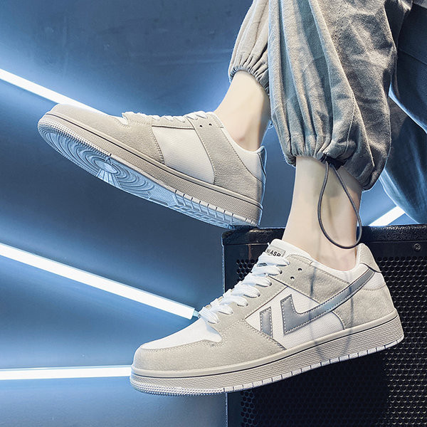 Мъжки кецове в три цвята и равна подметка 