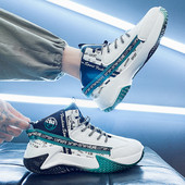 Meeste tossud kirjade ja lipsudega