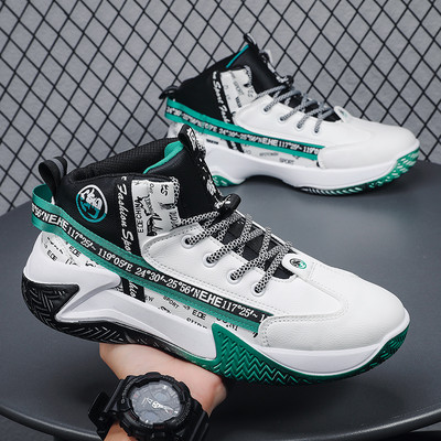 Meeste tossud kirjade ja lipsudega