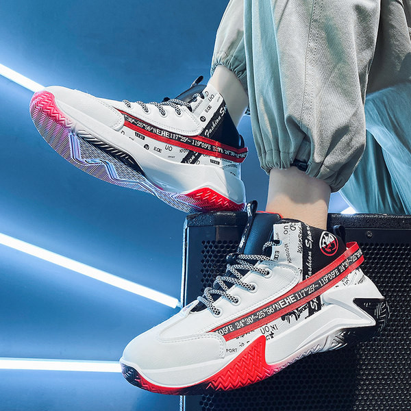 Meeste tossud kirjade ja lipsudega