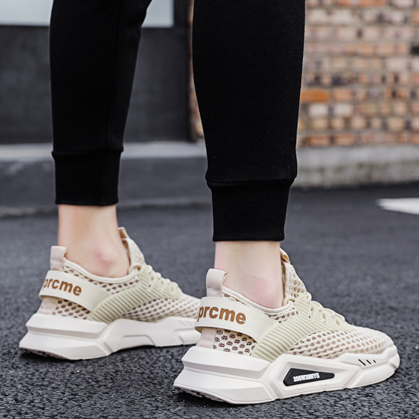 Sporditossud kirja ja lipsudega