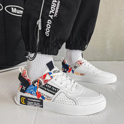 Мъжки модерни кецове с апликации