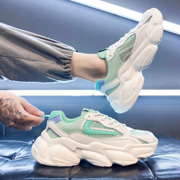 Мъжки маратонки с груба подметка и мрежа 