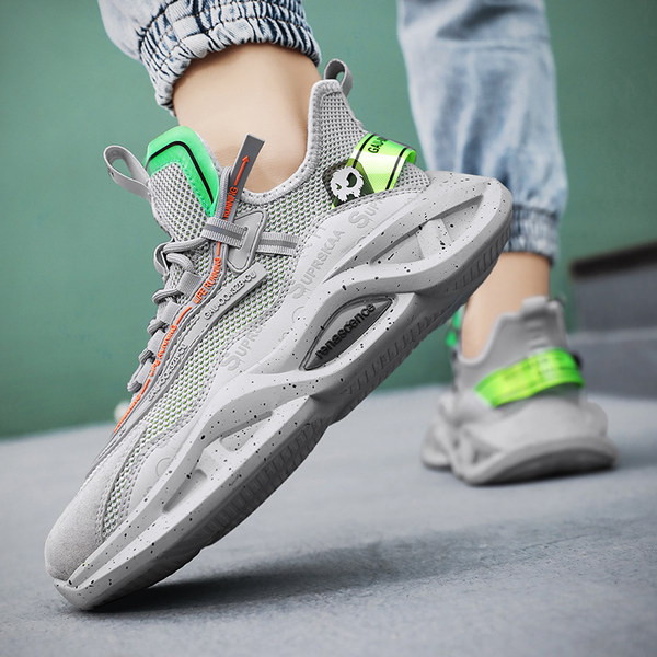 Модерни мъжки сникърси с груба подметка в три цвята