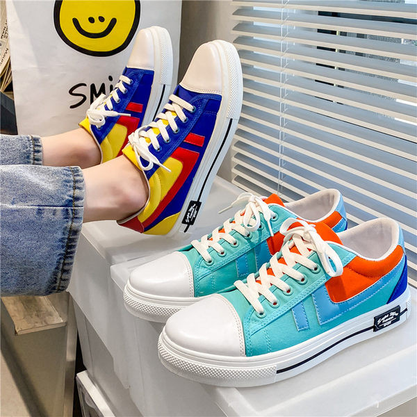 Цветни мъжки кецове с равна подметка