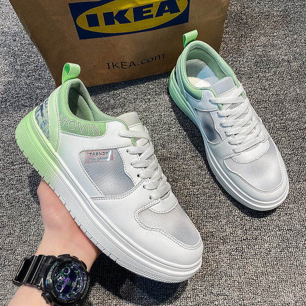 Meeste suvised paeltega spordivõrgust tossud