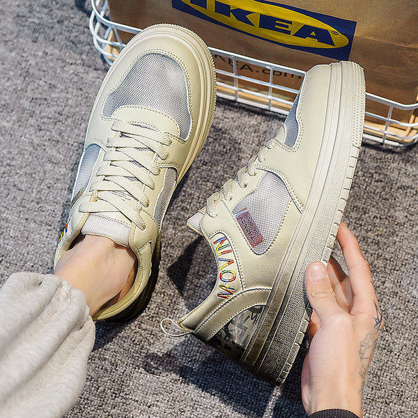 Meeste suvised paeltega spordivõrgust tossud