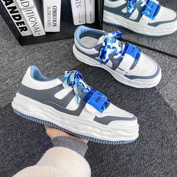 Мъжи кецове с цветни връзки и равна подметка