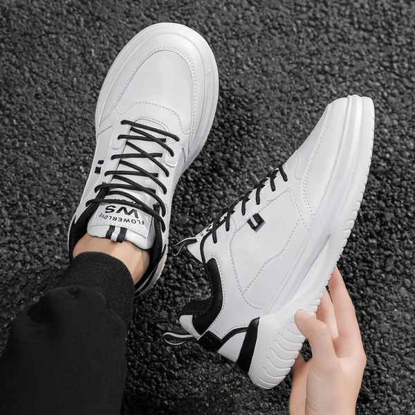 Muške tenisice u dvije boje sa ravnim đonom