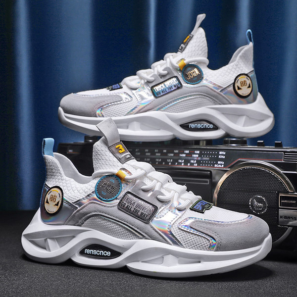 Uus embleemidega sporditossude mudel - kolme värvi meestele