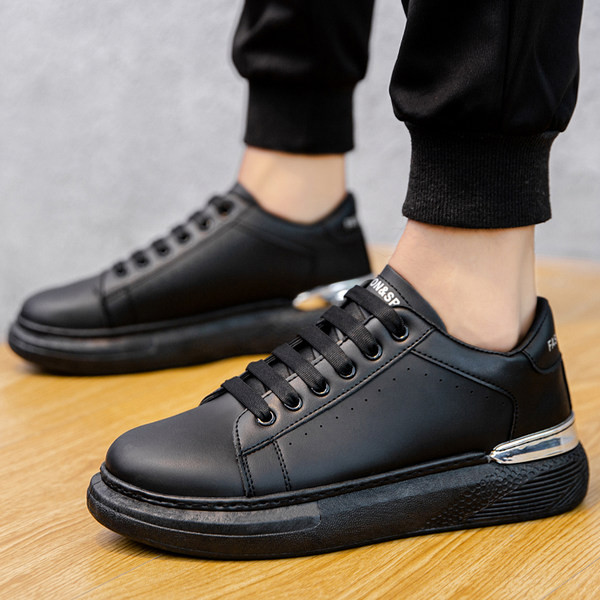 Мъжки кецове от еко кожа с надпис и висока подметка 