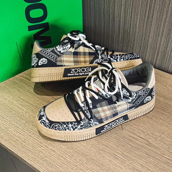 Мъжки ежедневни кецове с апликация и равна подметка 