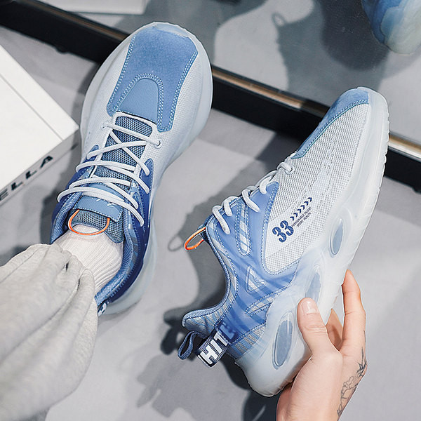 Silikoontallaga spordivõrgust tossud