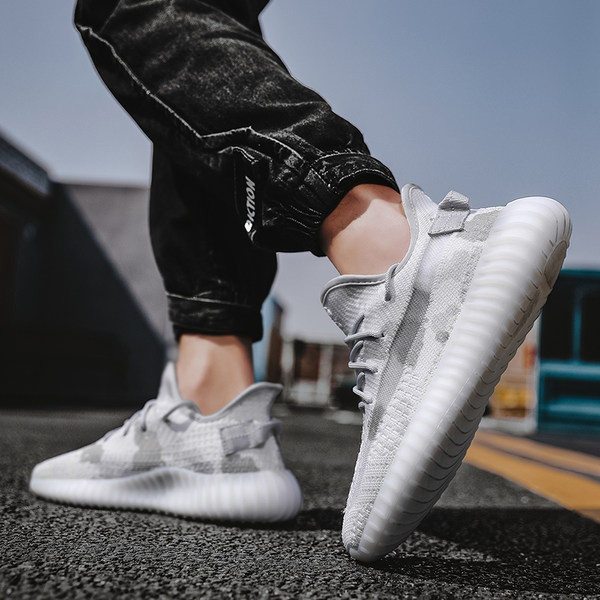 Мъжки маратонки с връзки и силиконова подметка 