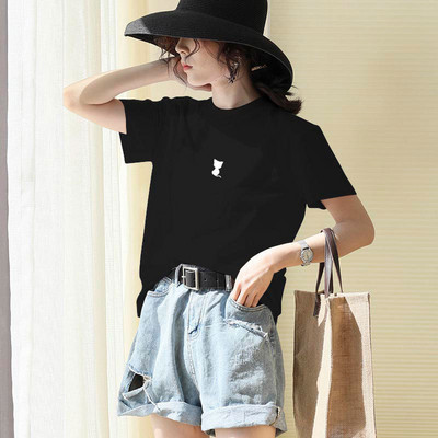 Moteriški marškinėliai - su ovalia iškirpte ir trumpomis rankovėmis