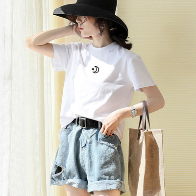 Moteriški marškinėliai - su ovalia iškirpte ir trumpomis rankovėmis