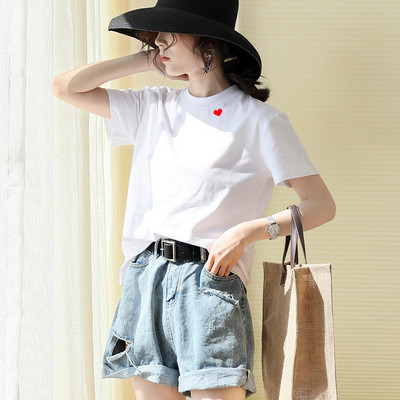 Нов модел дамска тениска с овално деколте