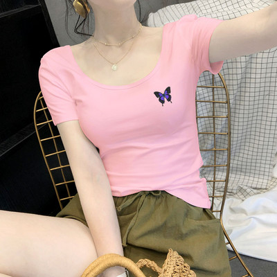 Вталена дамска тениска с О-образно деколте и апликация