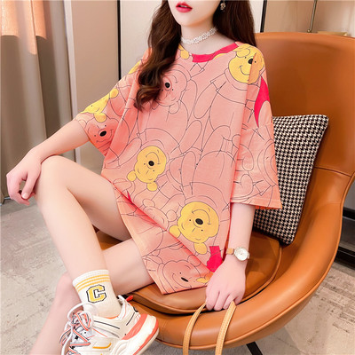 Platūs marškinėliai su ovalia iškirpte