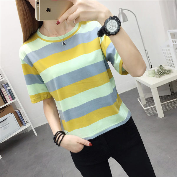 Раирана дамска тениска широк модел