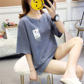 Широка лятна тениска с апликация в няколко цвята