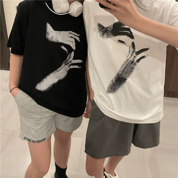 Лятна широка тениска с апликация