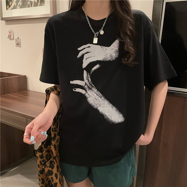 Лятна широка тениска с апликация