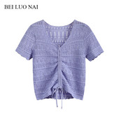 Модерна дамска блуза с шпиц деколте и връзки