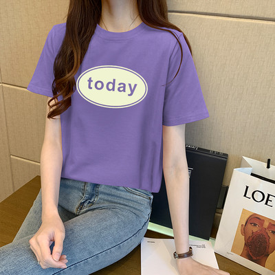 Дамска широка тениска с О-образно деколте и щампа