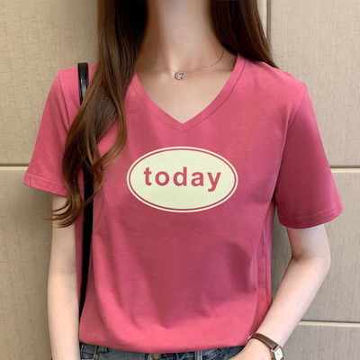 Дамска широка тениска с О-образно деколте и щампа