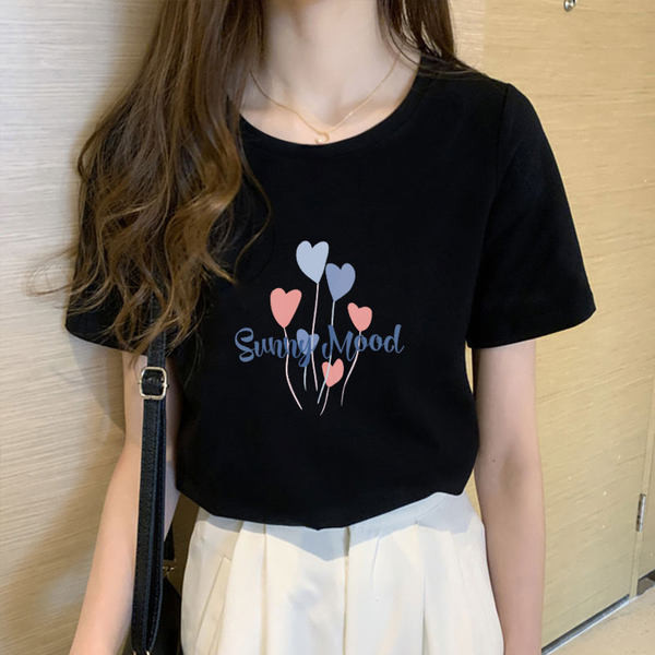 Ежедневна дамска тениска с къс ръкав и цветна щампа