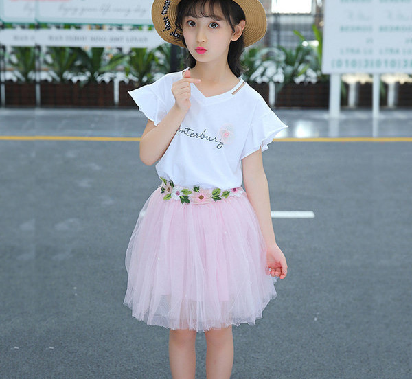 Комплект от две части за момичета с пола с бродерия и тениска с къс ръкав