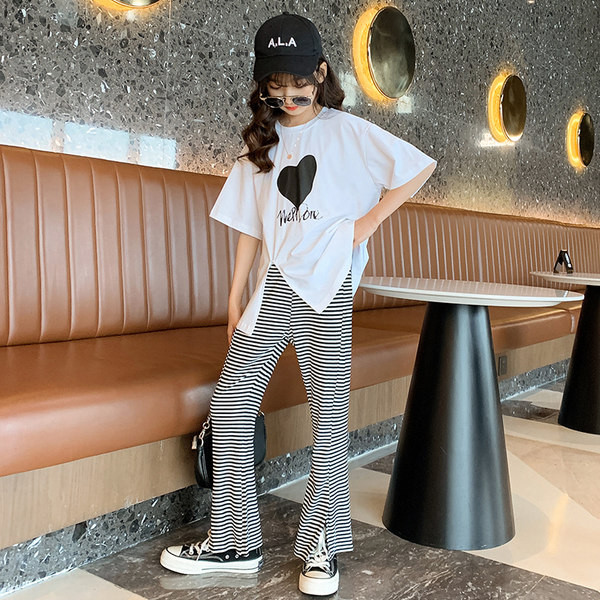 Детски ежедневен комплект в черно бял цвят 