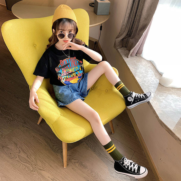 Детски комплект - тениска и къси дънки за момичета